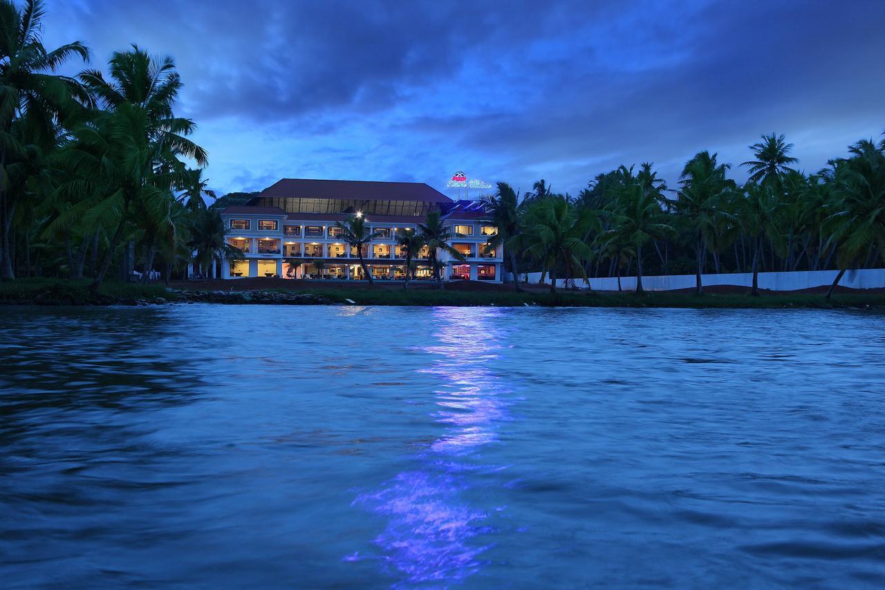 Lake Palace Trivandrum Vettutura Extérieur photo