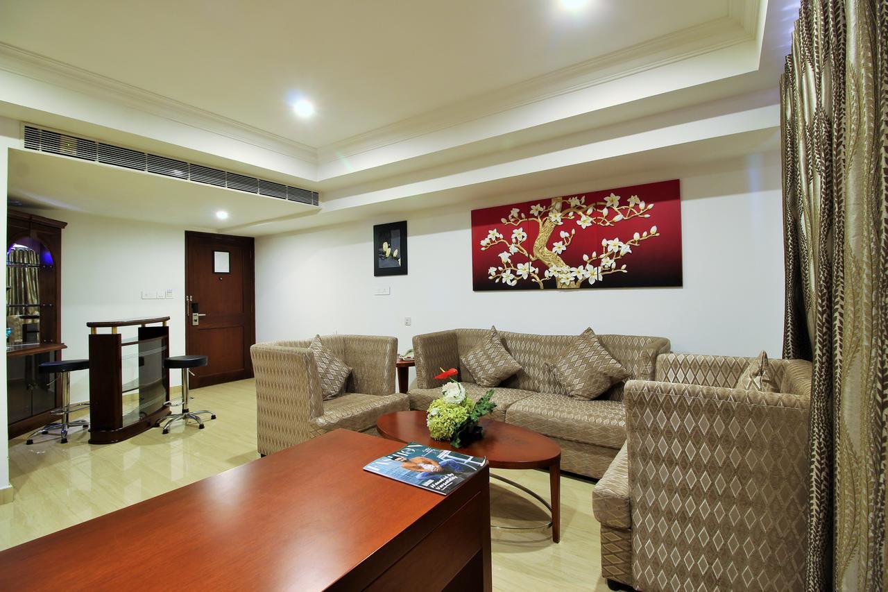 Lake Palace Trivandrum Vettutura Extérieur photo