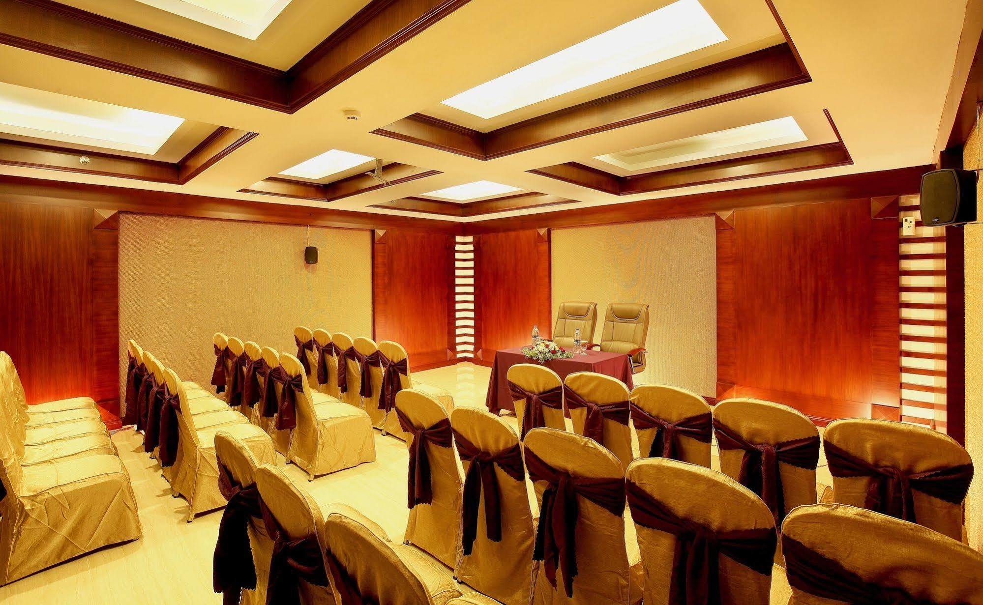 Lake Palace Trivandrum Vettutura Extérieur photo