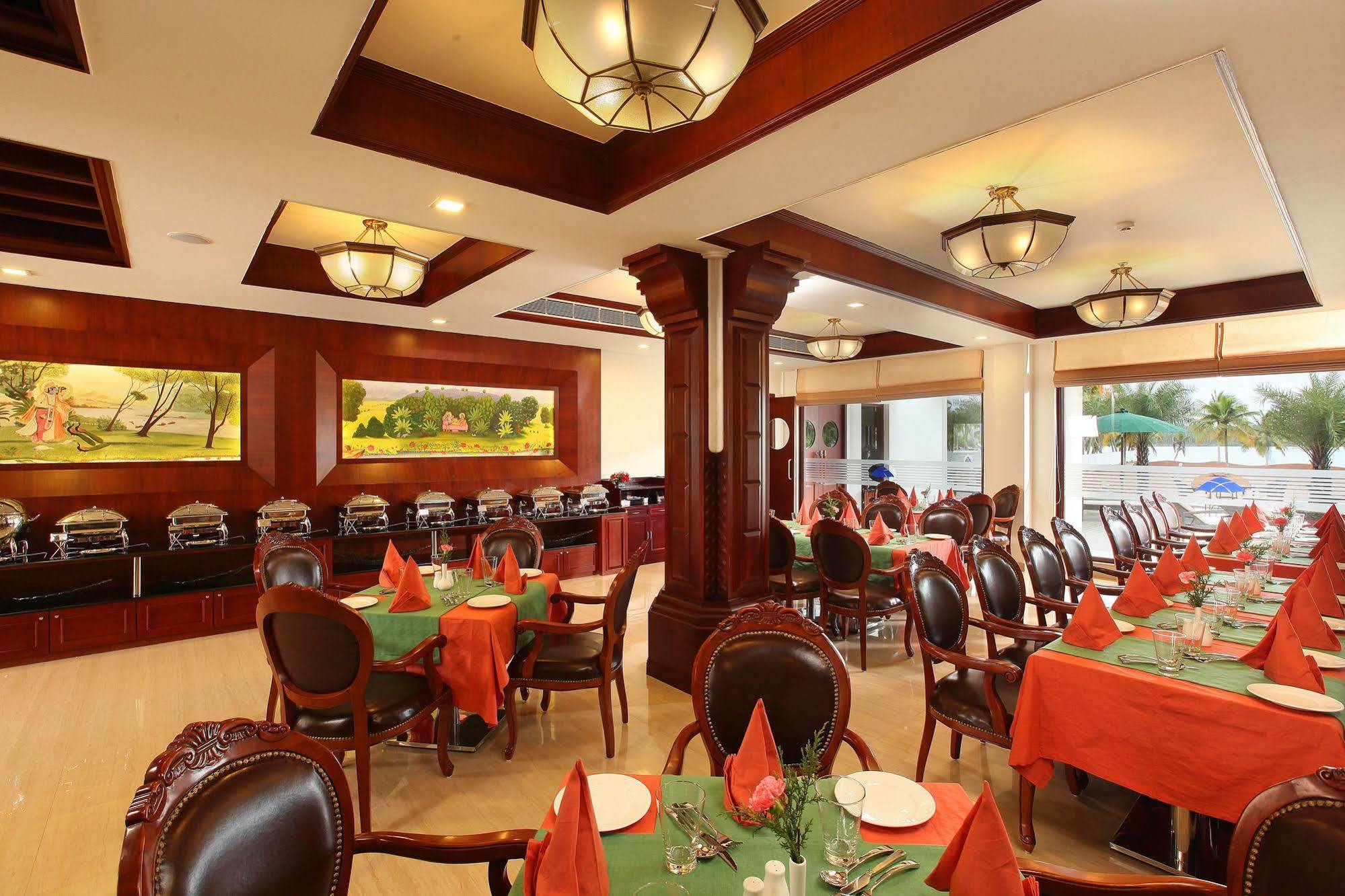 Lake Palace Trivandrum Vettutura Extérieur photo