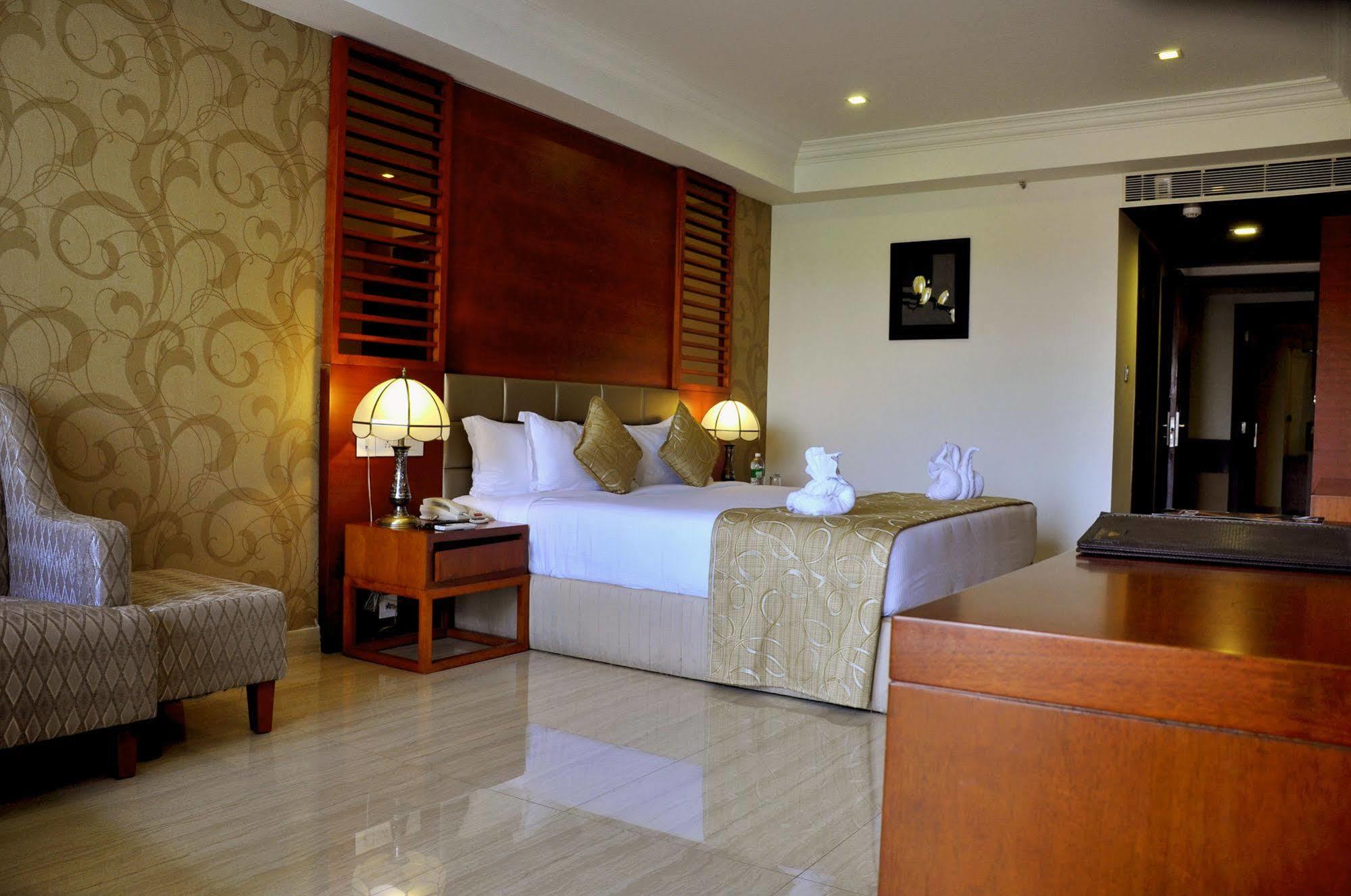 Lake Palace Trivandrum Vettutura Extérieur photo